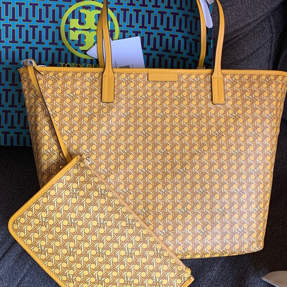 SOLD⛔️Authentic TORY BURCH LOGO coated canvas/leather zip top tote w wristlet - Picture 6 of 16